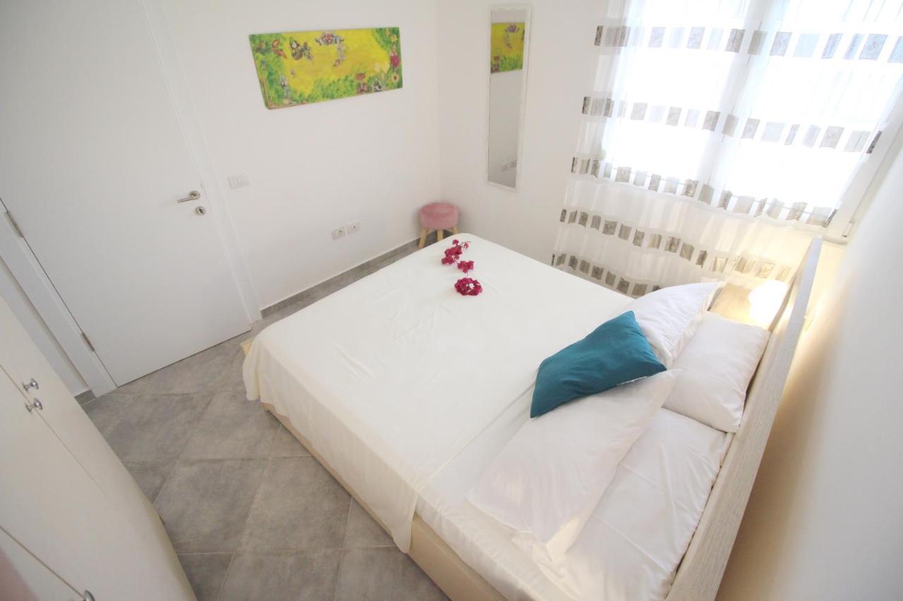 The Bay Apartments Σαράντα Εξωτερικό φωτογραφία