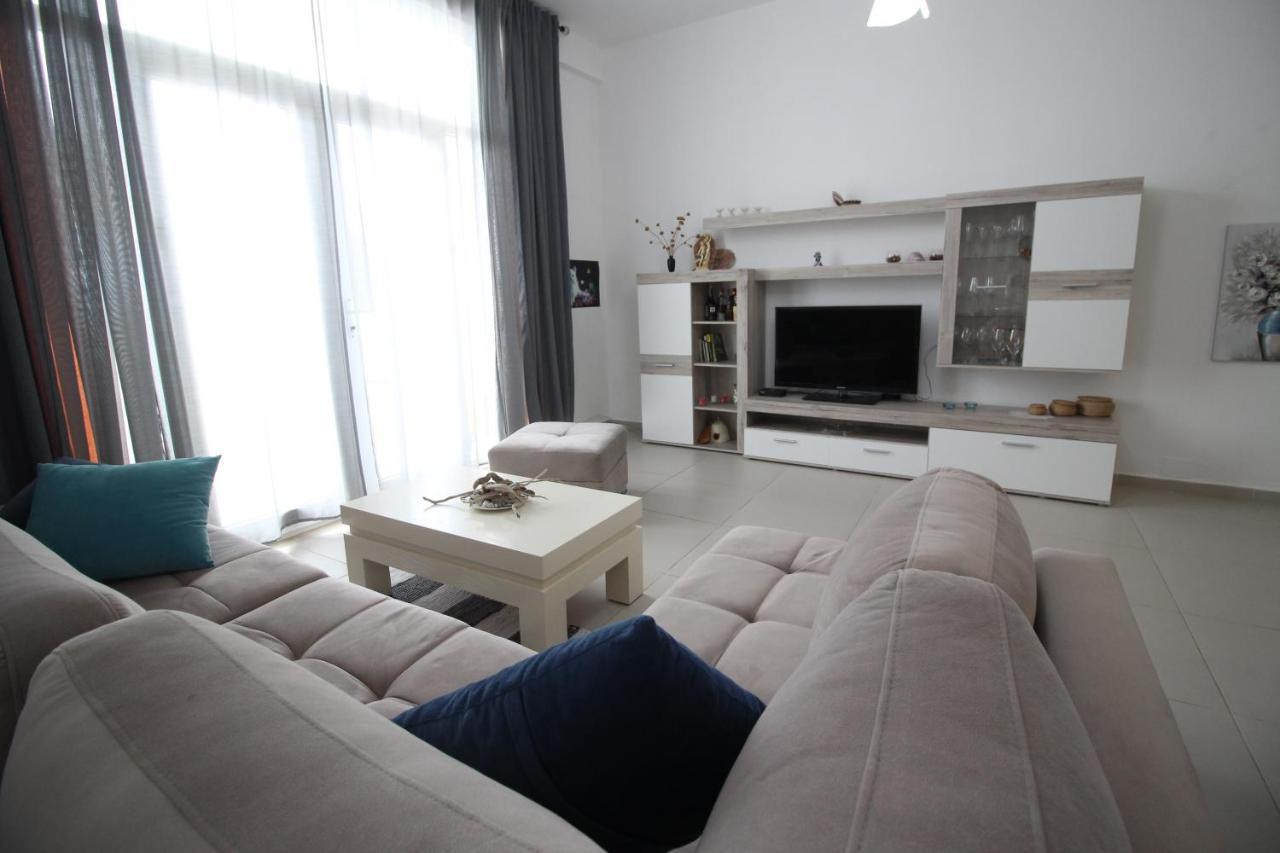 The Bay Apartments Σαράντα Εξωτερικό φωτογραφία